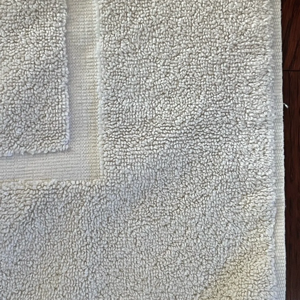 Wamsutta Regency Pima Cream bath rug